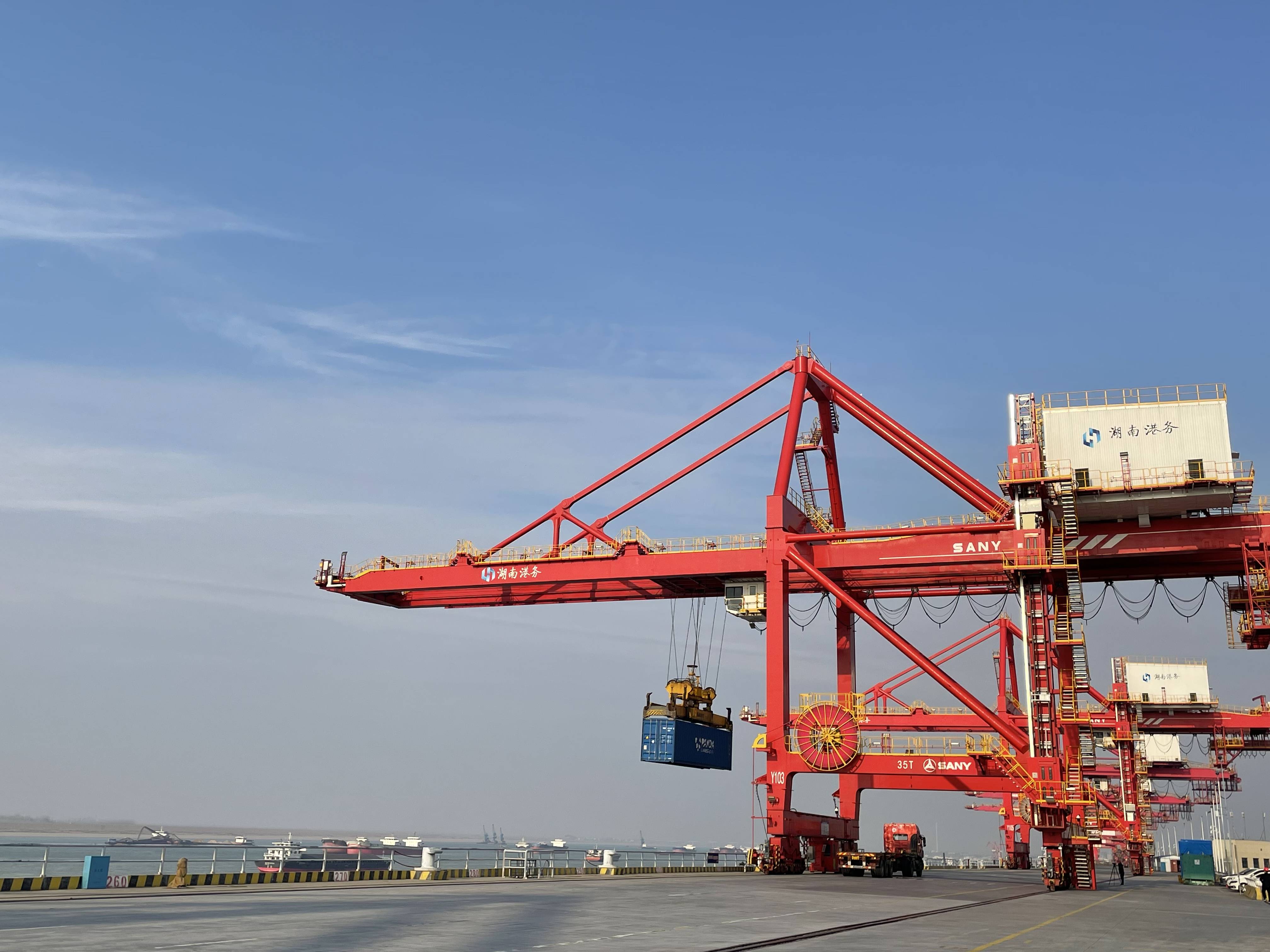 qasr哪个港口(uae 港口)